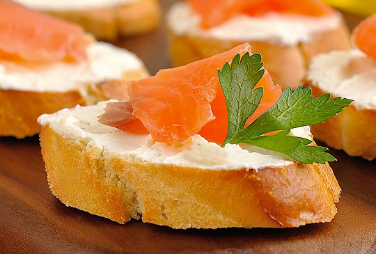 Crostini caldi al salmone